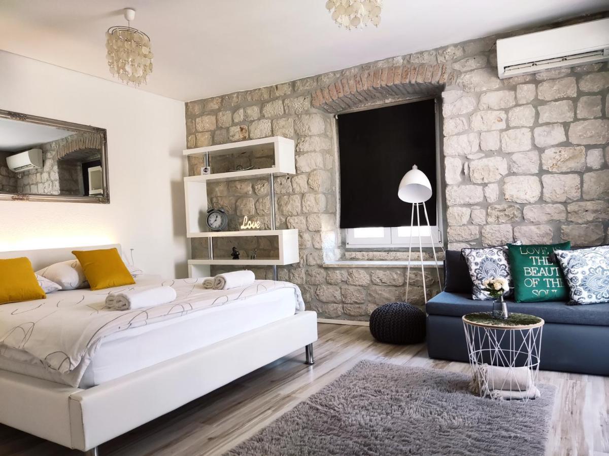 Guest House Klaudija Trogir Exterior foto
