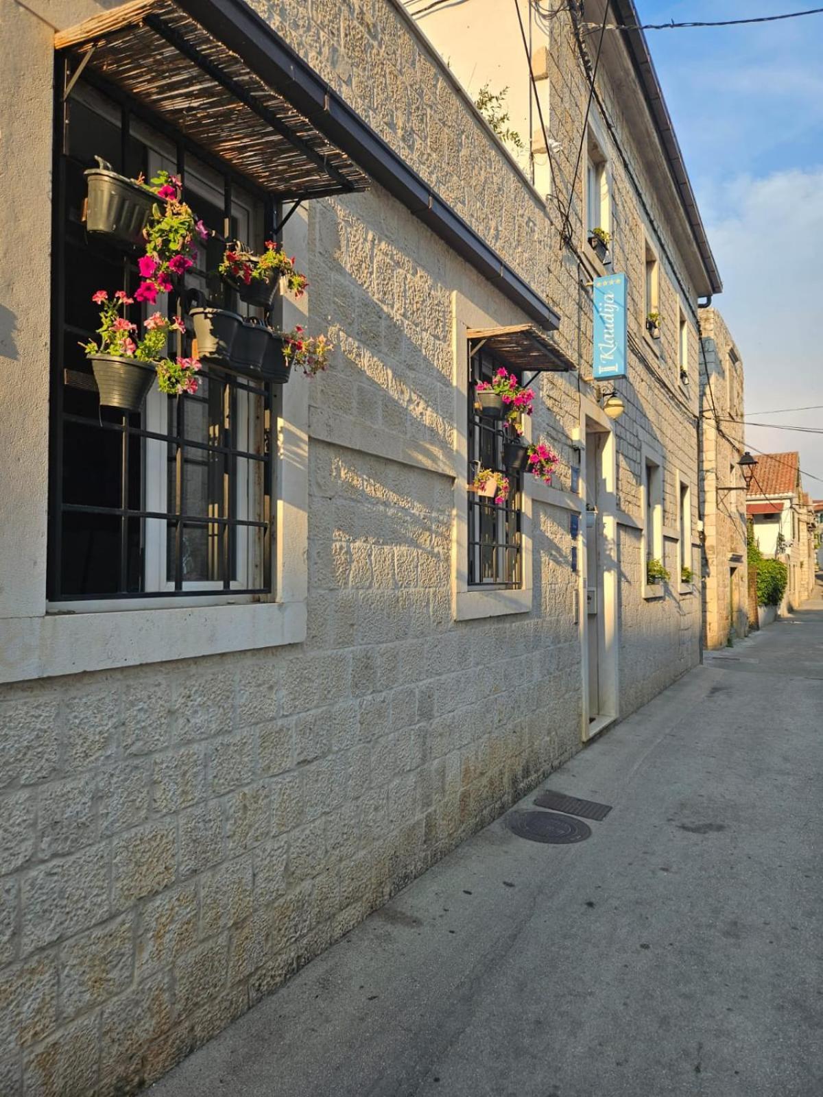 Guest House Klaudija Trogir Exterior foto