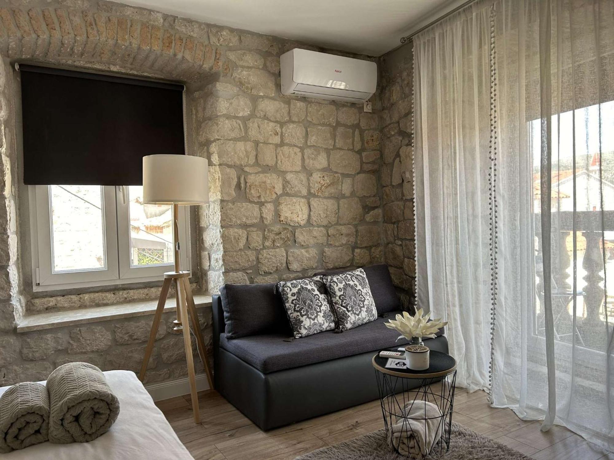Guest House Klaudija Trogir Exterior foto