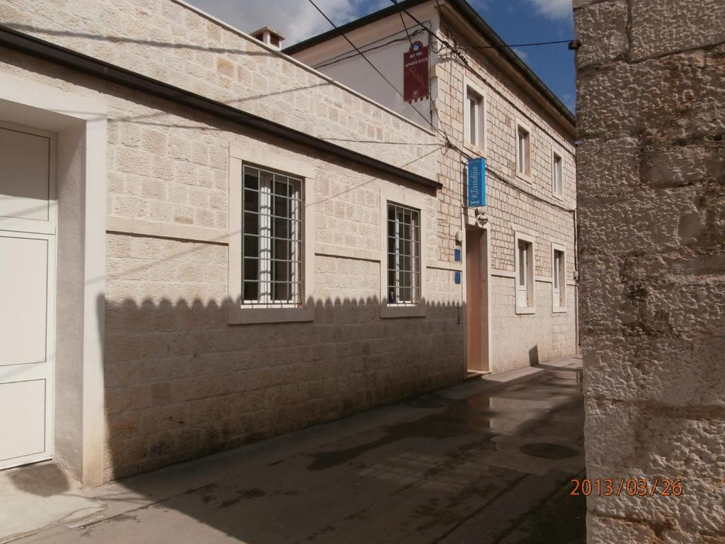 Guest House Klaudija Trogir Exterior foto